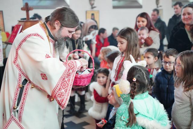 (Foto) Sărbătoarea Sfântului Sfințit Mucenic Haralambie, în Parohia Kalmar (Regatul Suediei)