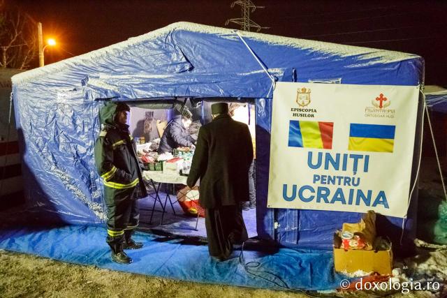 (Foto) Asociația „Filantropia Ortodoxă” Huși asigură permanență în Vama Albița în sprijinul refugiaților