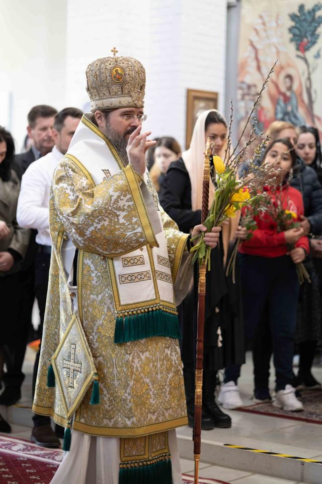 (Foto) Sâmbăta lui Lazăr și Praznicul Floriilor, în Episcopia Europei de Nord