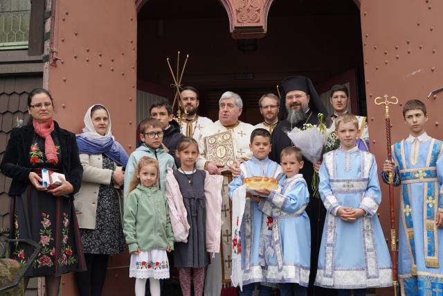 (Foto) Sfinții Împărați Constantin și Elena, cinstiți în Parohia românească din Göteborg