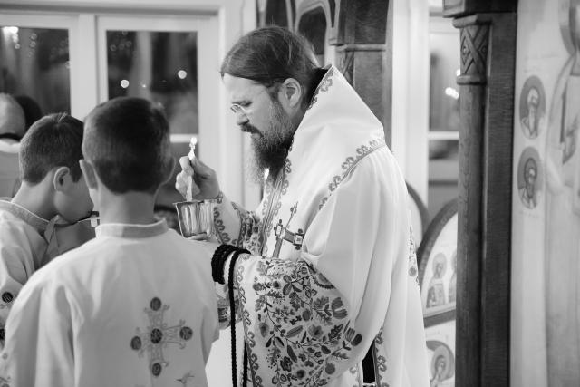 (Foto) Priveghere de noapte cu Sfânta Liturghie, în Paraclisul Centrului Episcopal din Stockholm