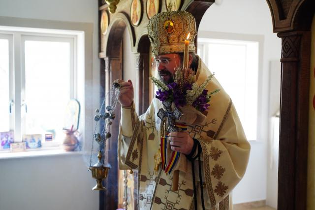 (Foto) Slujire arhierească la Paraclisul Centrului Episcopal din Stockholm, Regatul Suediei