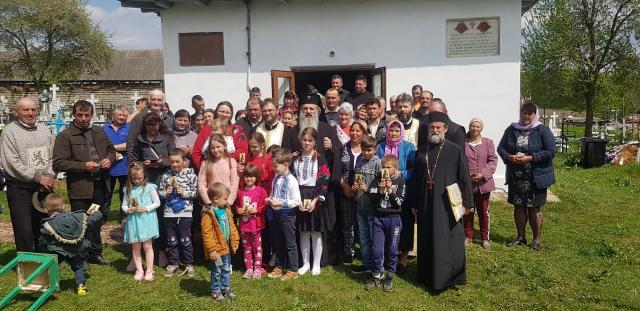 (Foto) Părintele Mitropolit a vizitat Parohiile Runcu - Palanca, Vadu Vejei, Bojila, și Mădârjac