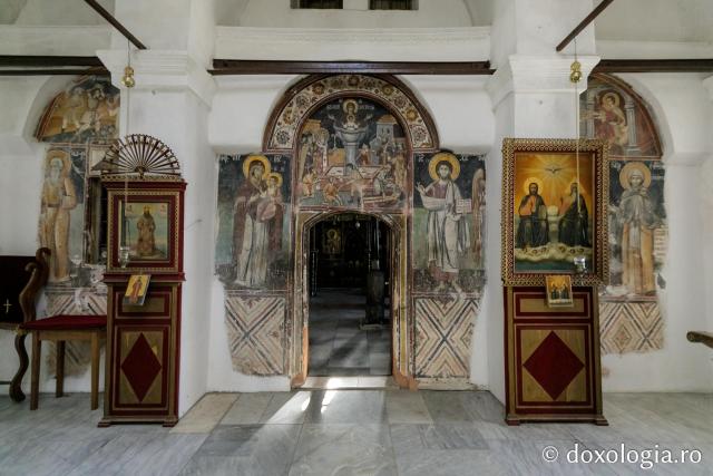 (Foto) Popas duhovnicesc la Schitul „Buna Vestire” (al Mănăstirii Xenofont) – Athos