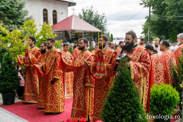 (Foto) Sărbătoarea Sfintei Mari Mucenițe Chiriachi la Catedrala Episcopală din Huși – 7 iulie 2022