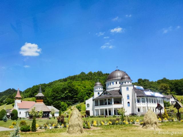 (Foto) Frumusețea Mănăstirii Cășiel