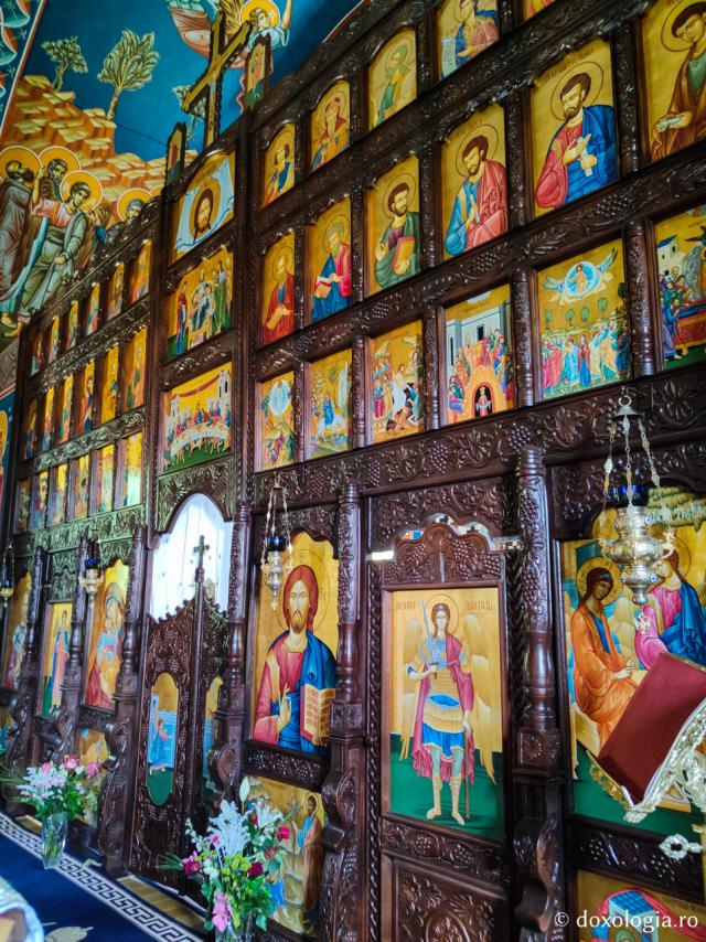 (Foto) Liniștea de la Mănăstirea Moișeni