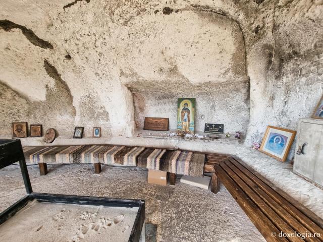 (Foto) Pași de pelerini la Mănăstirea Basarabov – loc de nevoință al Sfântului Dimitrie cel Nou 