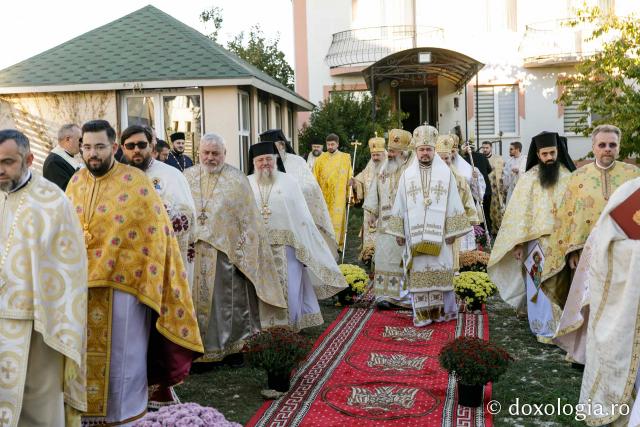 (Foto) Sfânta Liturghie arhierească la aniversarea a 30 de ani de la reactivarea Mitropoliei Basarabiei