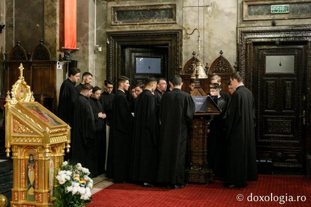 (Foto) Liturghie arhiereasca la Catedrala Mitropolitană din Iași în cea de-a patra zi de pelerinaj