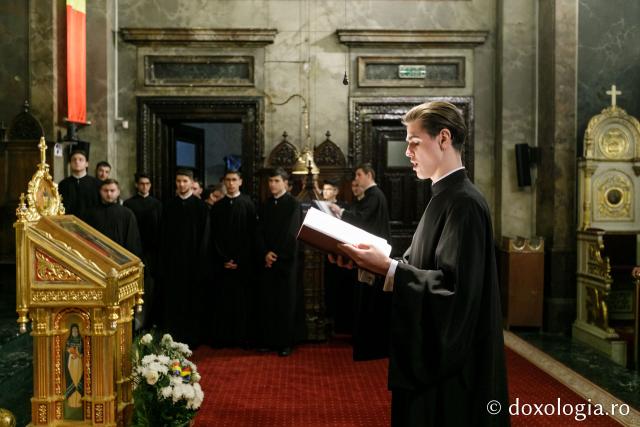 (Foto) Liturghie arhiereasca la Catedrala Mitropolitană din Iași în cea de-a patra zi de pelerinaj