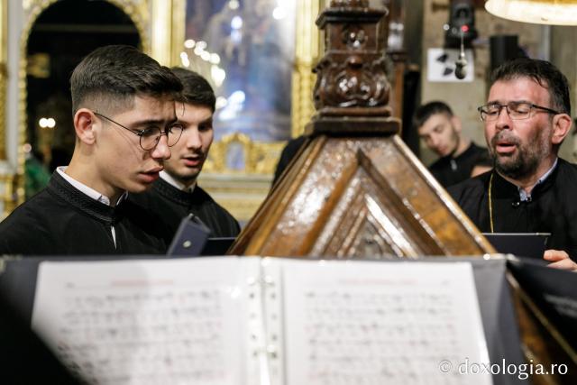 (Foto) Liturghie arhiereasca la Catedrala Mitropolitană din Iași în cea de-a patra zi de pelerinaj