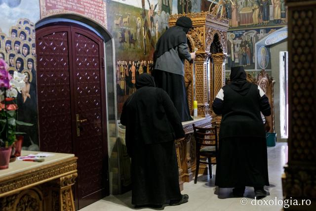 (Foto) Mănăstirea Văratec – în așteptarea veșmântului resfințirii