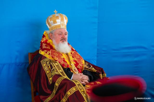 (Foto) Priveghere pentru Sfântul Mare Mucenic Dimitrie, Izvorâtorul de Mir, pe Dealul Patriarhiei – 2022