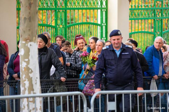 (Foto) Priveghere pentru Sfântul Mare Mucenic Dimitrie, Izvorâtorul de Mir, pe Dealul Patriarhiei – 2022