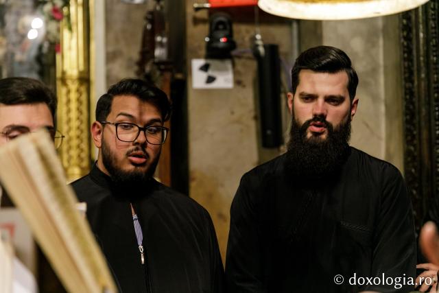 (Foto) Priveghere în cinstea Sfântului Mare Mucenic Gheorghe și a Sfântului Ierarh Iosif cel Milostiv (Foto) Priveghere în cinstea Sfântului Mare Mucenic Gheorghe și a Sfântului Ierarh Iosif cel Milostiv