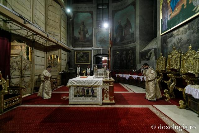 (Foto) Priveghere în cinstea Sfântului Mare Mucenic Gheorghe și a Sfântului Ierarh Iosif cel Milostiv