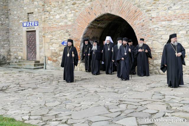 (Foto) Moment istoric în Lavra Neamțului – prăznuirea Sfântului Paisie, la 300 de ani de la naștere