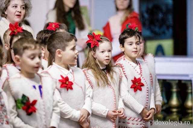 Școala „Vasile Conta” Iași, clasele pregătitoare A Prim și B Prim | Colindători la Reședința Mitropolitană (Foto) Școala „Vasile Conta” Iași, clasele pregătitoare A Prim și B Prim – Colindători la Reședința Mitropolitană 2022