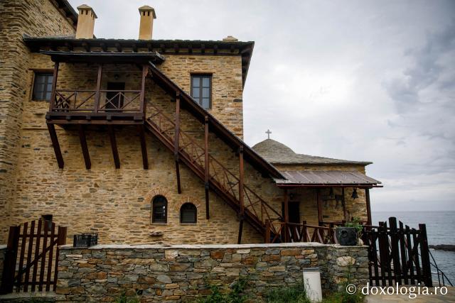 (Foto) Clipe de zăbavă la Arsanaua Kaliagra a Mănăstirii Cutlumuş