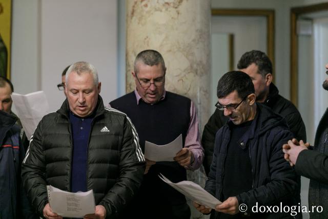 (Foto) Echipa „Meșterul Manole” – Colindători la Reședința Mitropolitană 2022