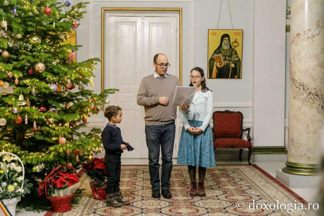 (Foto) Familia Johannis Hatlevik – Colindători la Reședința Mitropolitană 2022