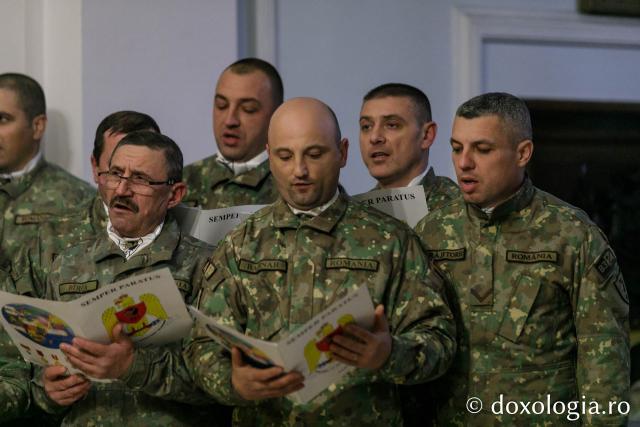(Foto) Batalionul 151 Infanterie „Războieni”, Batalionului 634 Infanterie „Petrodava” și Batalionul 335 Artilerie „Alexandru cel Bun” – Colindători la Reședința Mitropolitană 2022