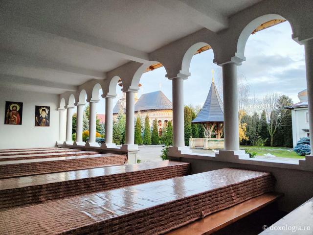 (Foto) Liniștea de la Mănăstirea Cămârzani