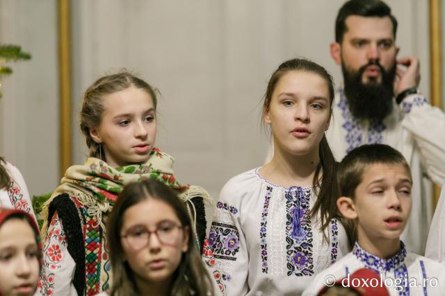 (Foto) Mini Byzantion – Colindători la Reședința Mitropolitană 2022