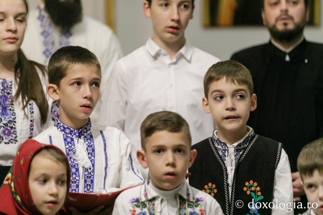 (Foto) Mini Byzantion – Colindători la Reședința Mitropolitană 2022