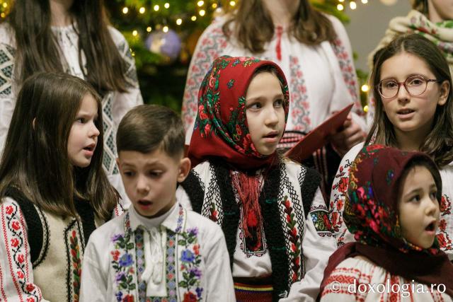 (Foto) Mini Byzantion – Colindători la Reședința Mitropolitană 2022
