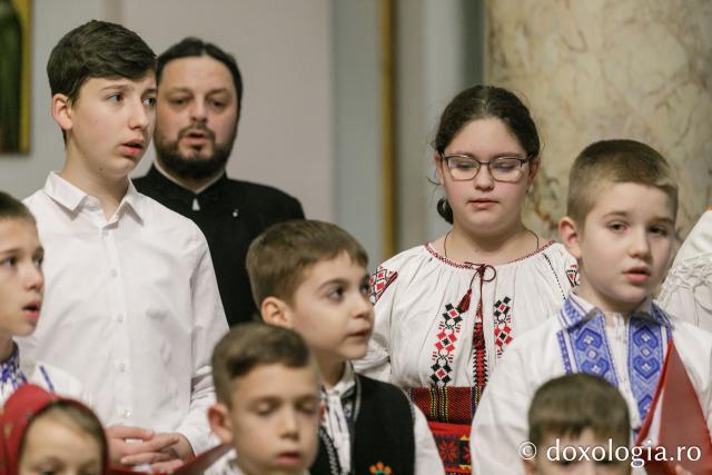 (Foto) Mini Byzantion – Colindători la Reședința Mitropolitană 2022