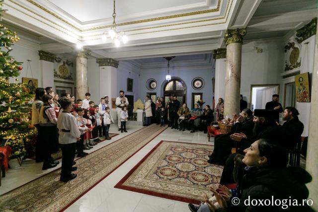 (Foto) Mini Byzantion – Colindători la Reședința Mitropolitană 2022