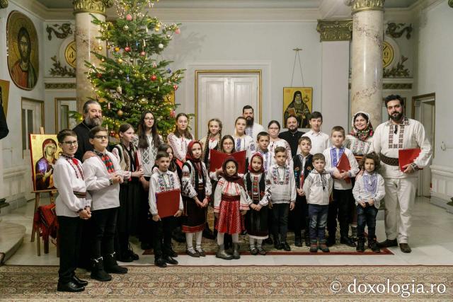 (Foto) Mini Byzantion – Colindători la Reședința Mitropolitană 2022