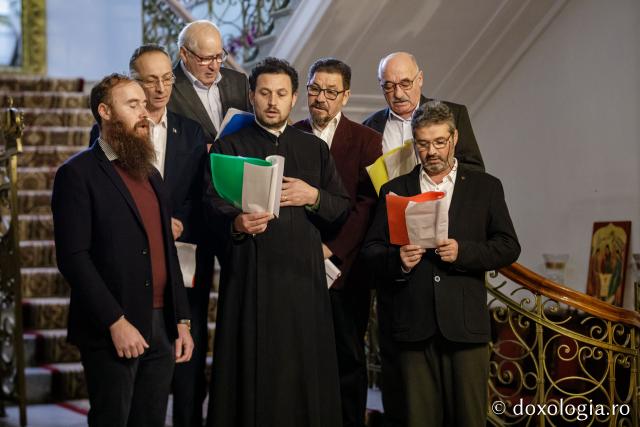 (Foto) Parohia Bârnova – Colindători la Reședința Mitropolitană 2022
