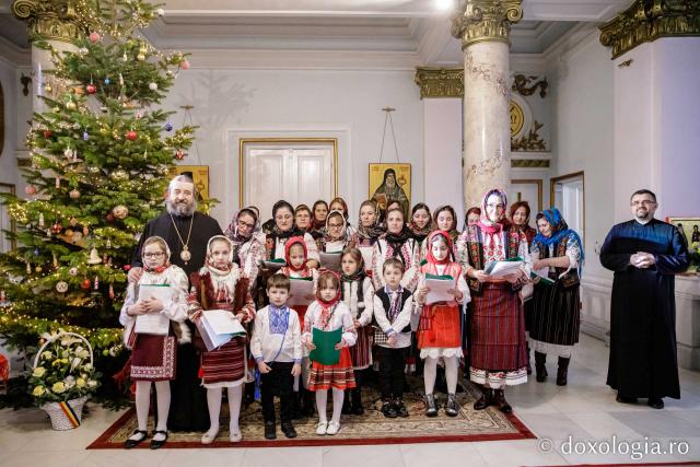 (Foto) Parohia Ciurea – Colindători la Reședința Mitropolitană 2022