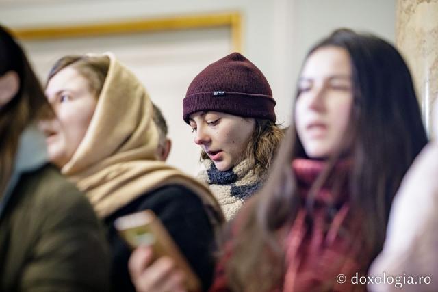 (Foto) Parohia Curelari – Colindători la Reședința Mitropolitană 2022