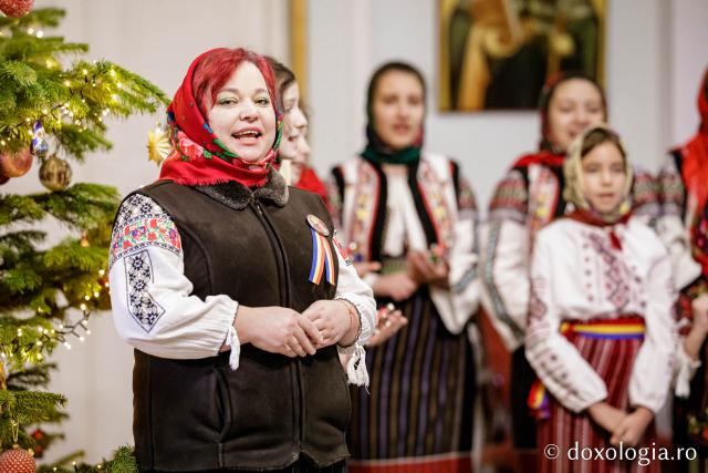 (Foto) Parohia Stefanești – Colindători la Reședința Mitropolitană 2022