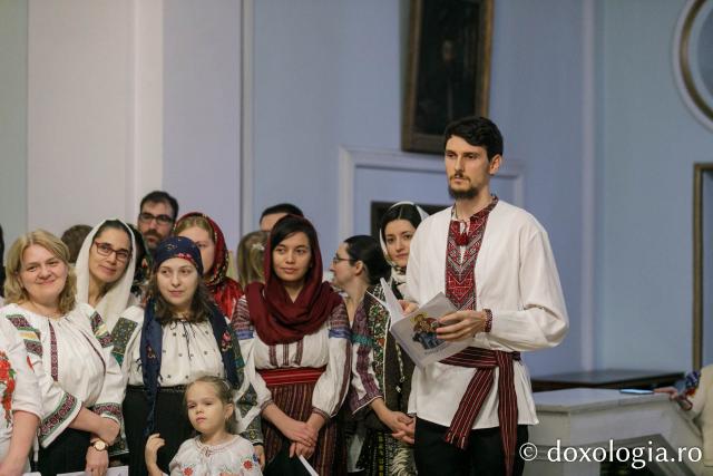 (Foto) Parohia Tălpălari – Colindători la Reședința Mitropolitană 2022