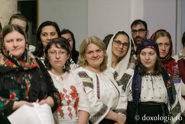 (Foto) Parohia Tălpălari – Colindători la Reședința Mitropolitană 2022