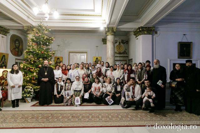 (Foto) Parohia Tălpălari – Colindători la Reședința Mitropolitană 2022