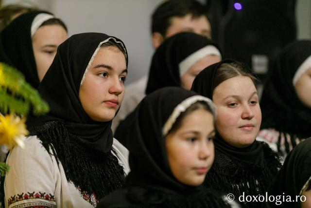 (Foto) Parohia Vorona Mare – Colindători la Reședința Mitropolitană 2022