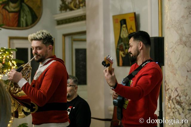 (Foto) Santa`s Band – Colindători la Reședința Mitropolitană 2022
