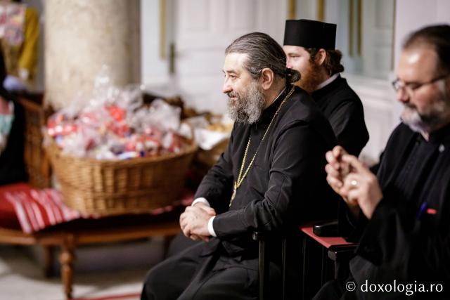 (Foto) Sc. Gh. Asachi - cls. pregătitoare + clasa I – Colindători la Reședința Mitropolitană 2022