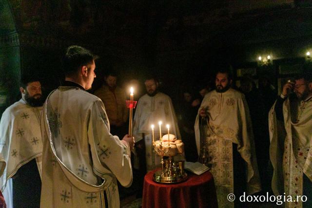 (Foto) Prăznuirea Sfântului Antipa de la Calapodești la Mănăstirea Bucium din Iași