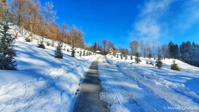 (Foto) Feerie de iarnă la Mănăstirea Sihăstria