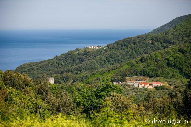 (Foto) Turnul Morfono – ultima mărturie a fostei mănăstirii Amalfino din Athos
