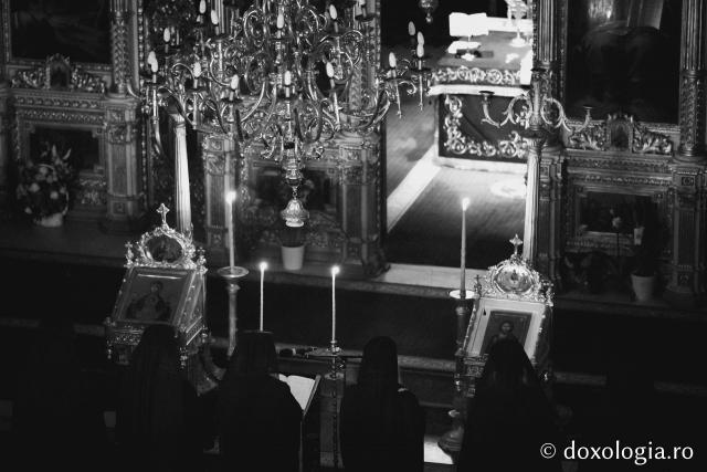 (Foto) În tonuri pământii: Denia Canonului cel Mare, la Catedrala Mitropolitană din Iași