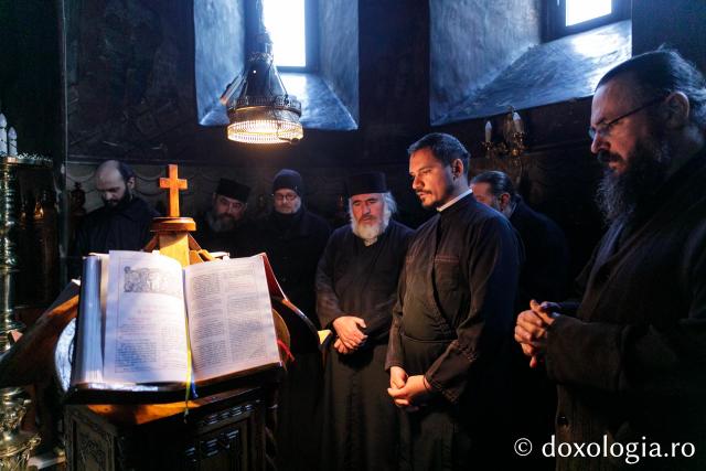 (Foto) Denia din Sfânta și Marea Marți la Mănăstirea Cetățuia
