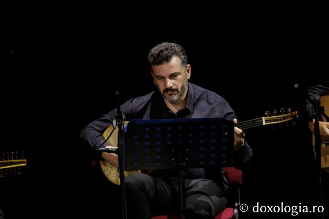 (Foto) Concert extraordinar al Ansamblului Bezmârâ Topluluğu la Iași